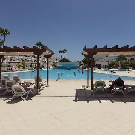 Апартаменты Poolside In Costa Silenciok102